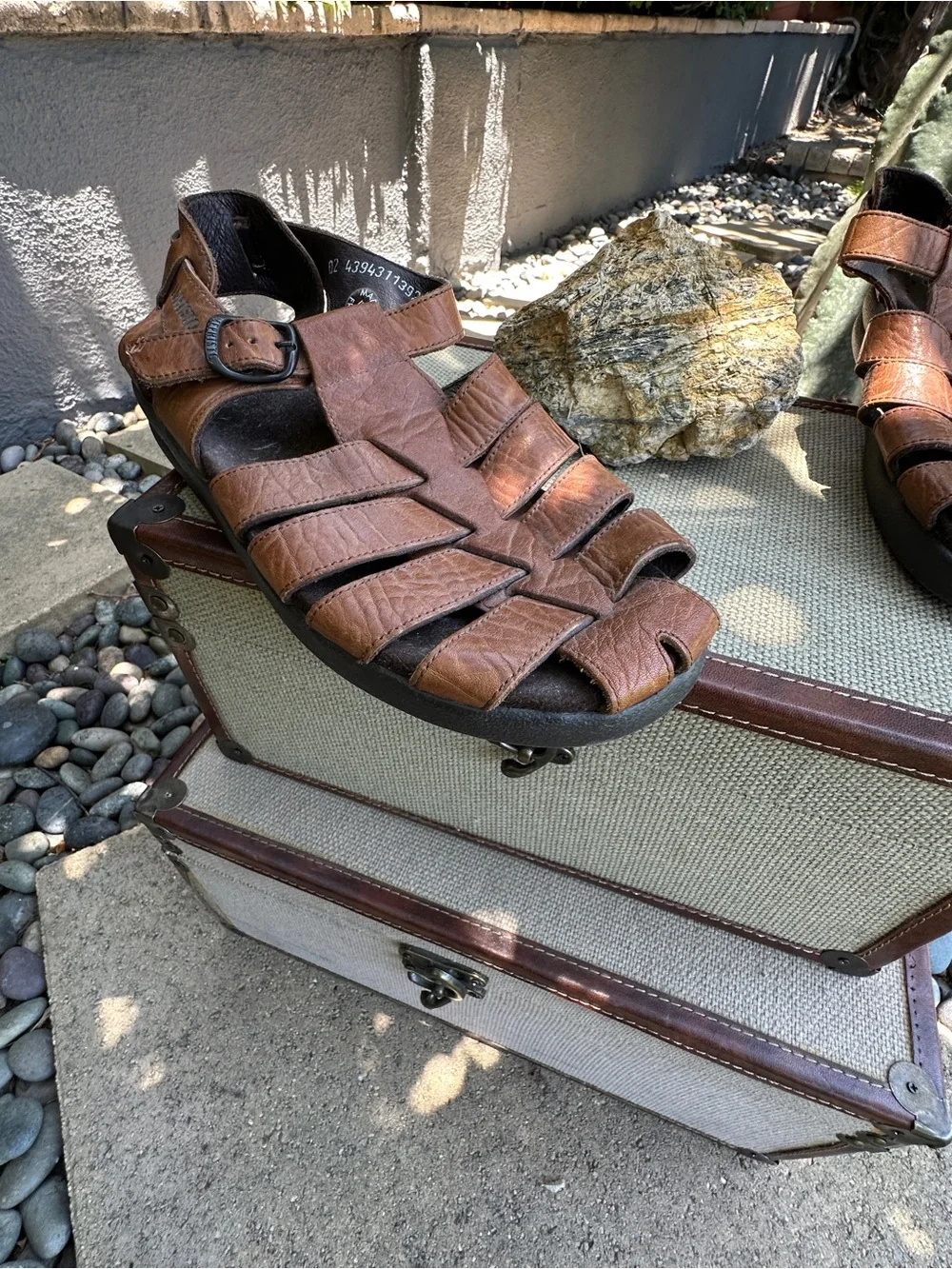 MEPHISTO Men's Brown/Tan Leather Fisherman Sandals